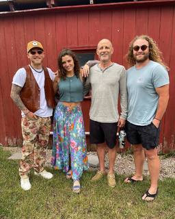 Jade Chynoweth feet photo thumbnail