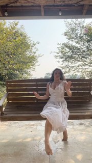 Jade Chynoweth feet photo thumbnail