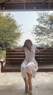 Jade Chynoweth feet photo thumbnail