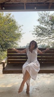 Jade Chynoweth feet photo thumbnail