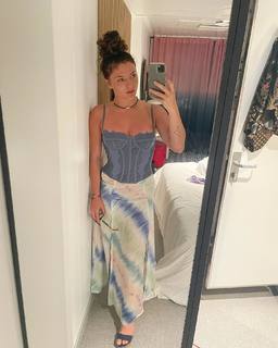 Jade Chynoweth feet photo thumbnail