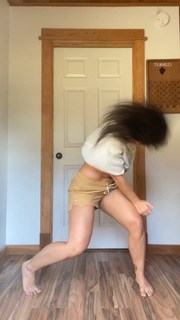 Jade Chynoweth feet photo thumbnail