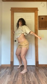 Jade Chynoweth feet photo thumbnail