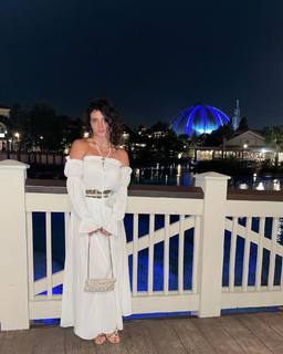 Jade Chynoweth feet photo thumbnail