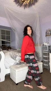 Jade Chynoweth feet photo thumbnail