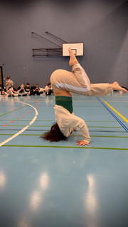 Jade Chynoweth feet photo thumbnail