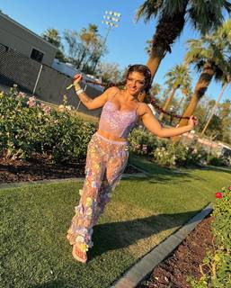 Jade Chynoweth feet photo thumbnail