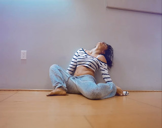 Jade Chynoweth feet photo thumbnail