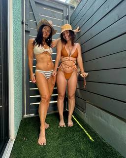 Jade Chynoweth feet photo thumbnail