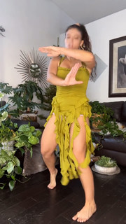 Jade Chynoweth feet photo thumbnail