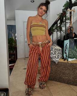 Jade Chynoweth feet photo thumbnail