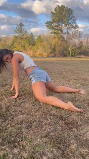 Jade Chynoweth feet photo thumbnail