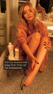 Jade Pettyjohn feet photo thumbnail