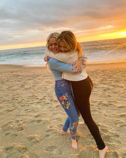 Jade Pettyjohn feet photo thumbnail