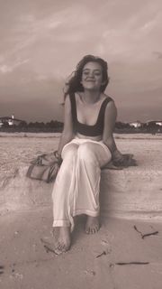 Jade Pettyjohn feet photo thumbnail