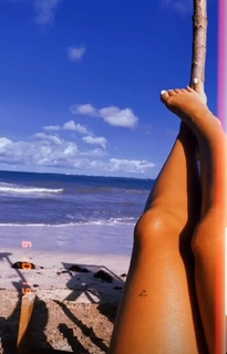 Jade Picon feet photo thumbnail
