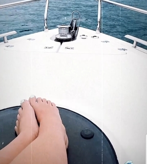 Jade Picon feet photo thumbnail