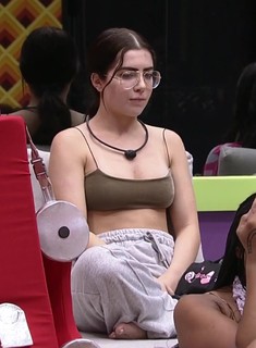 Jade Picon feet photo thumbnail