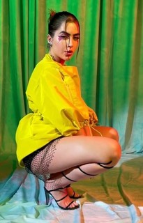 Jade Picon feet photo thumbnail