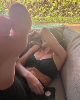 Jade Picon feet photo thumbnail