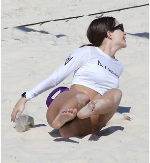 Jade Picon feet photo thumbnail