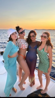 Jade Picon feet photo thumbnail