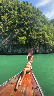 Jade Picon feet photo thumbnail