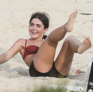 Jade Picon feet photo thumbnail