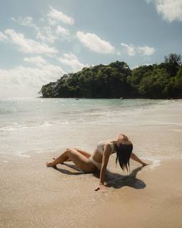 Jade Picon feet photo thumbnail