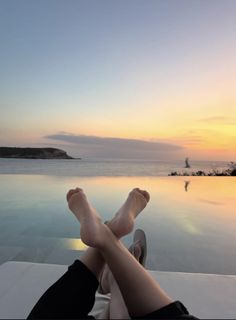Jade Picon feet photo 1