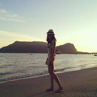 Jade Seah feet photo 2