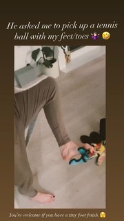 Jade Tailor feet photo 12