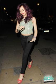 Jade Thirlwall feet photo thumbnail