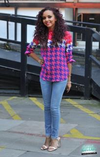 Jade Thirlwall feet photo thumbnail