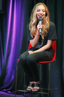 Jade Thirlwall feet photo thumbnail