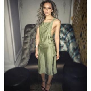 Jade Thirlwall feet photo thumbnail