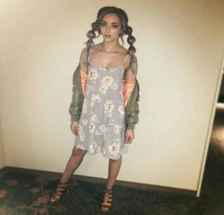 Jade Thirlwall feet photo thumbnail