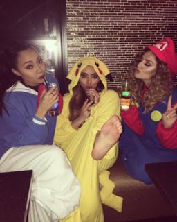 Jade Thirlwall feet photo thumbnail