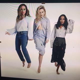 Jade Thirlwall feet photo thumbnail