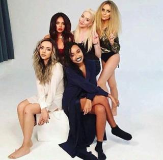 Jade Thirlwall feet photo thumbnail