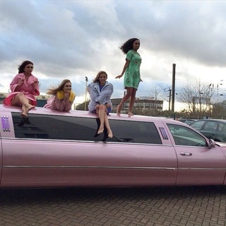 Jade Thirlwall feet photo thumbnail