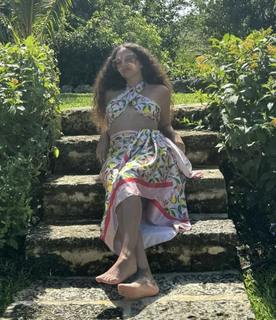 Jade Thirlwall feet photo thumbnail