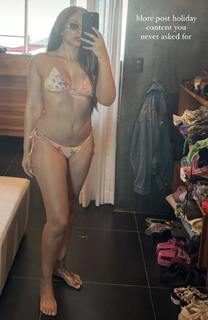 Jade Thirlwall feet photo thumbnail