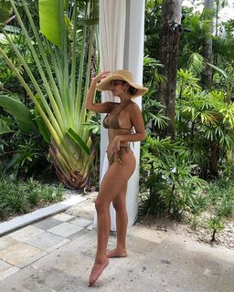 Jade Tuncdoruk feet photo 20
