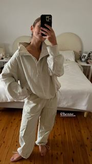 Jade Tuncdoruk feet photo 18