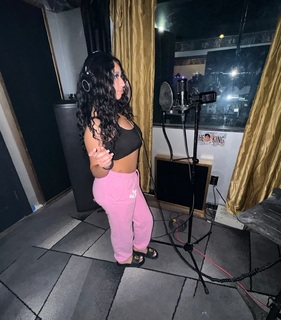 Jaden Newman feet photo thumbnail