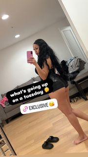 Jaden Newman feet photo thumbnail