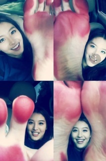 Jae-kyung Kim feet photo 1