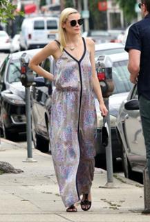 Jaime King feet photo thumbnail