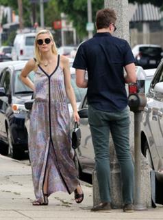Jaime King feet photo thumbnail